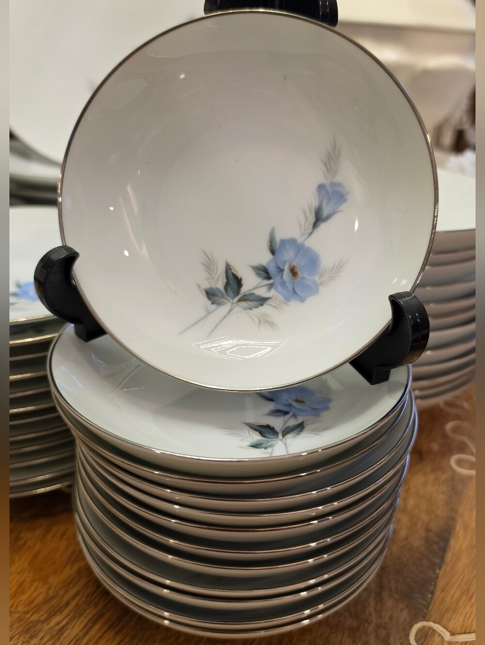 Noritake Sylvia 6603 Fruit Dessert Bowls 5.5 Blue Flower Platinum Trim Qty